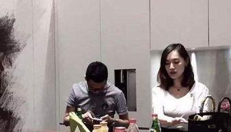 吃瓜娱乐女朋友,揭秘吃瓜娱乐背后的甜蜜爱情故事